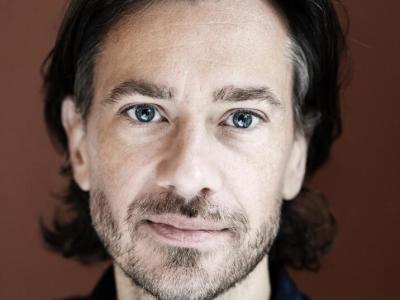 Foto af forfatter Teis Gjervig. Fotograf: Lærke Posselt